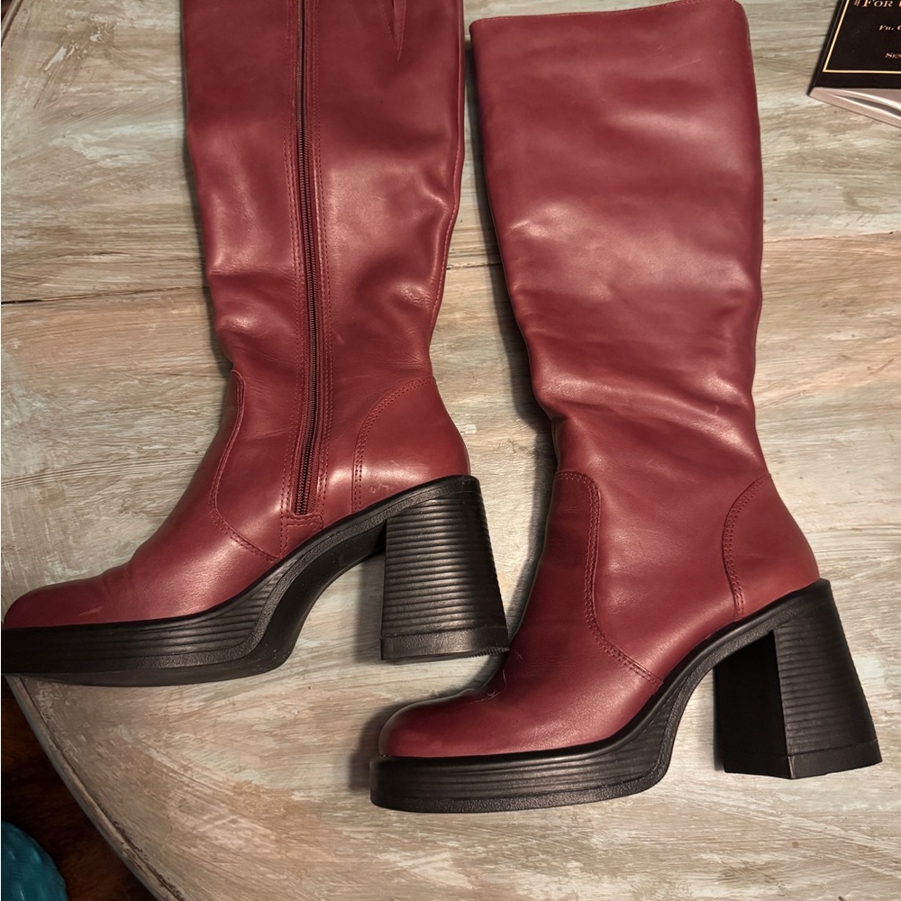 Steve Madden Burgundy Heeled Boots